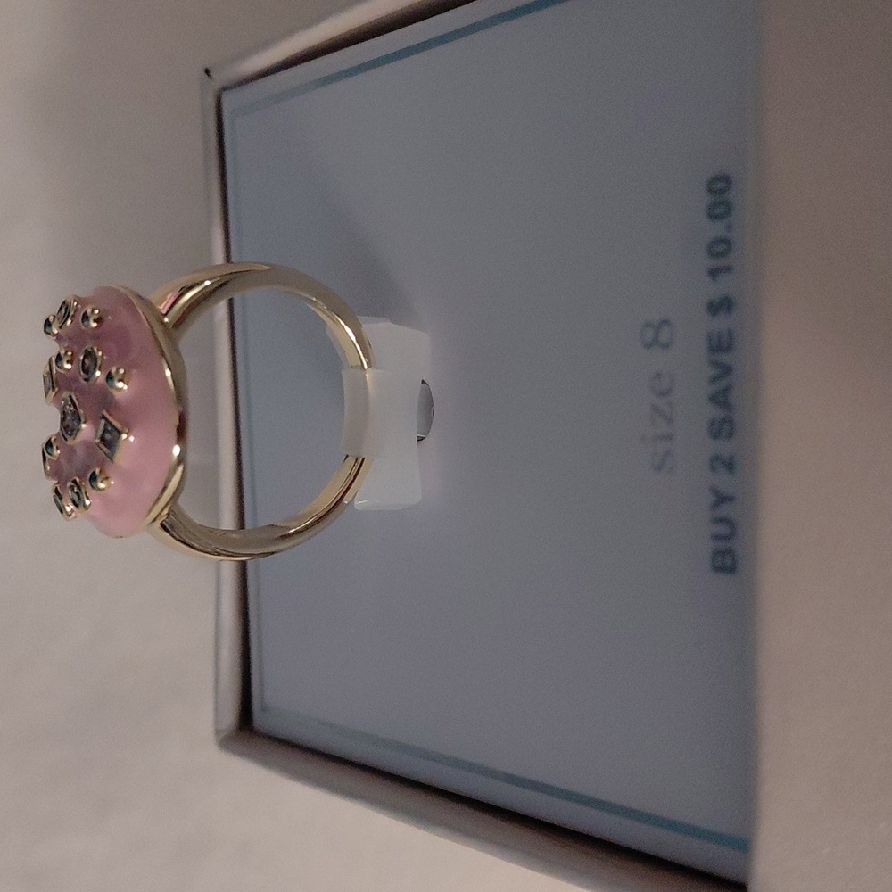 NWT Pink Heart Ring with Gold Accents Size 8 - Picture 3 of 6